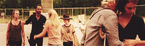 agirlfromwoodbury:  Everyone + Hug - “My blood, my family they’re right here.” 