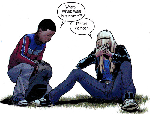 thecomicsvault:  The Death of Peter Parker ULTIMATE COMICS SPIDER-MAN #4 (Jan. 2012)Art by Sara Pichelli & Justin PonsorWords by Brian Michael Bendis 