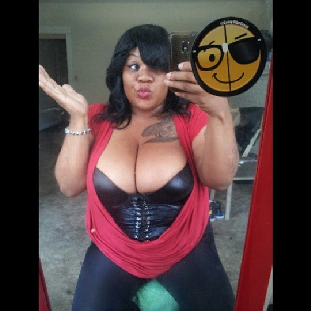 worldclassthickness:  @SuchAShowout  