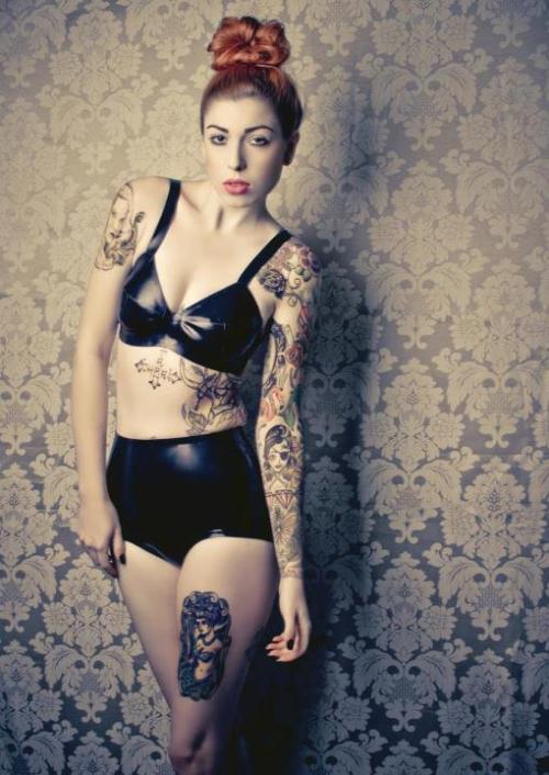 XXX panda-face-mew:  Ali Darling  photo