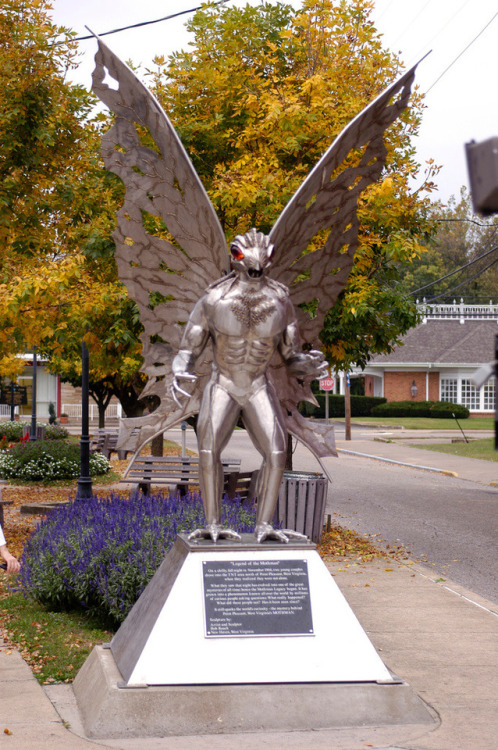 talesfromweirdland:The Mothman statue in Point Pleasant, West Virginia.