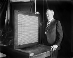 Prototype De Télévision 48×48 Pixels En 1928. Charles Francis Jenkins Présente