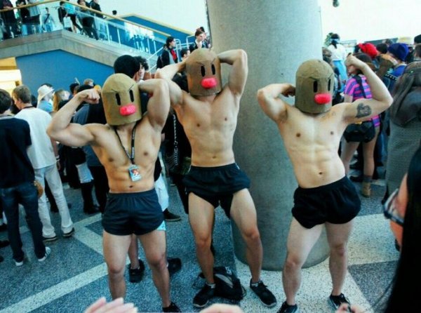 dorkly:  Sexiest Dugtrio Cosplay Ever photo via: @bernieabrea