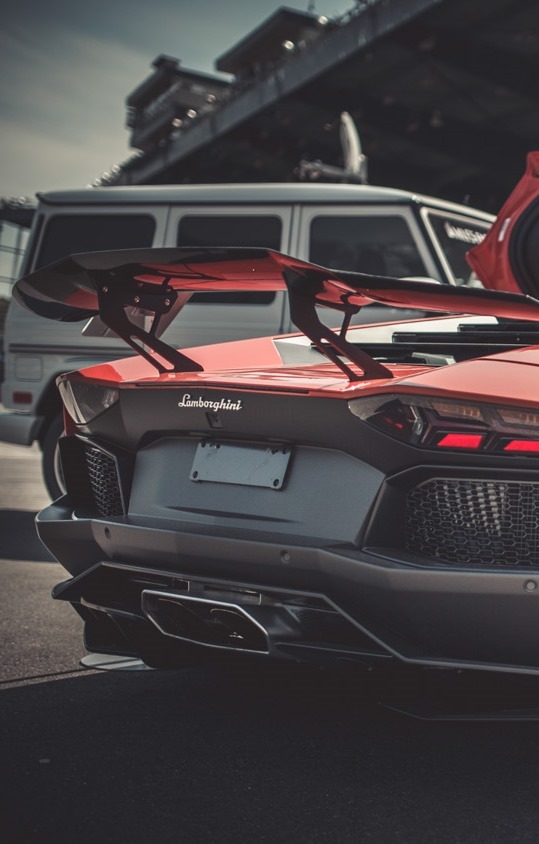diamond-dope-shit:  srbm:  Lambo | The Glass Eye   Dope Dash?† Follow me on tumblr