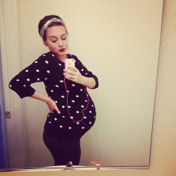  Follow for more preggo pictures  Pregnant