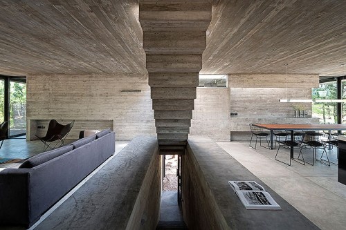 33diors:   a minimalistic structure consisting mostly of exposed concrete and built by Luciano Kruk.