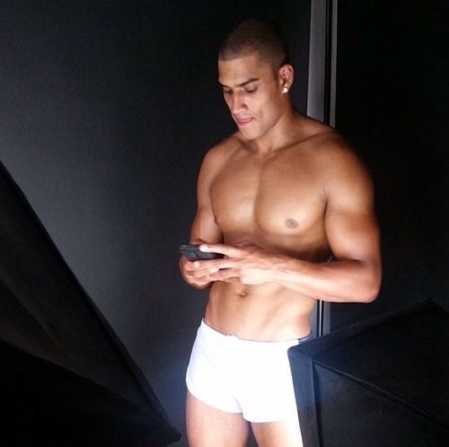 thenaughtyguys:  #MCM Rob Evans