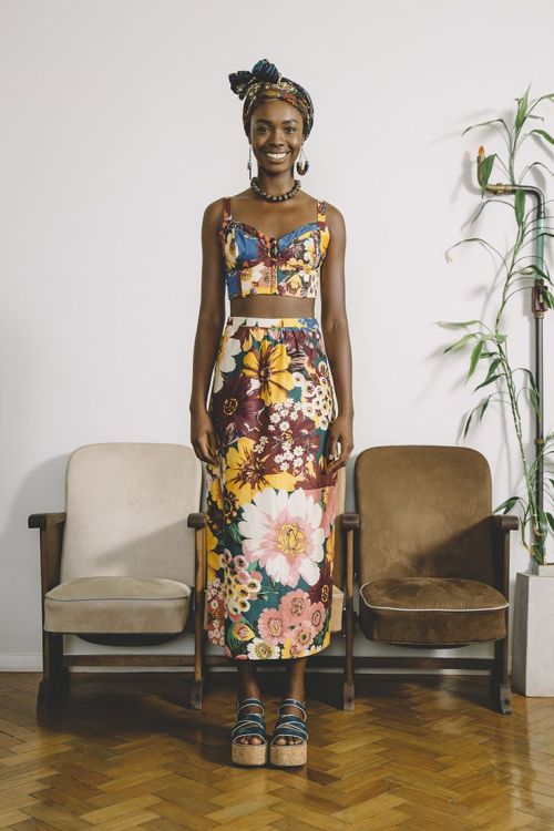 yagazieemezi:  Who can find the designer of these?