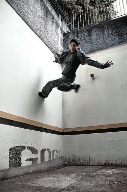 degeneratelowlife:  Parkour