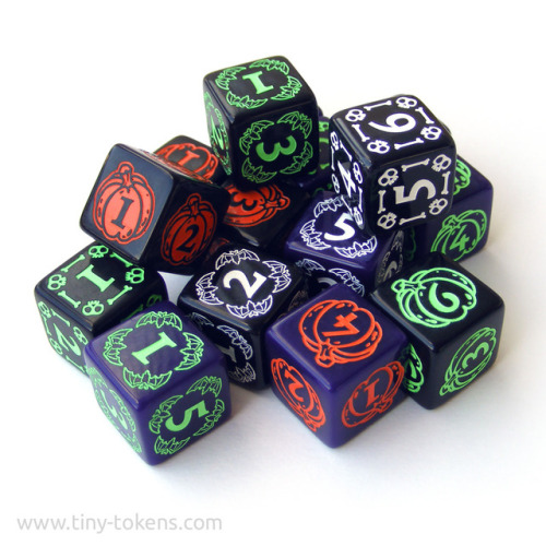 For the Halloween event at my FLGS I made a bunch of custom engraved D6 dice with spooky images on t