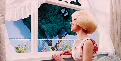 truuffaut:Excuse me. I couldn’t help noticing that strange and interesting plant. What is it?