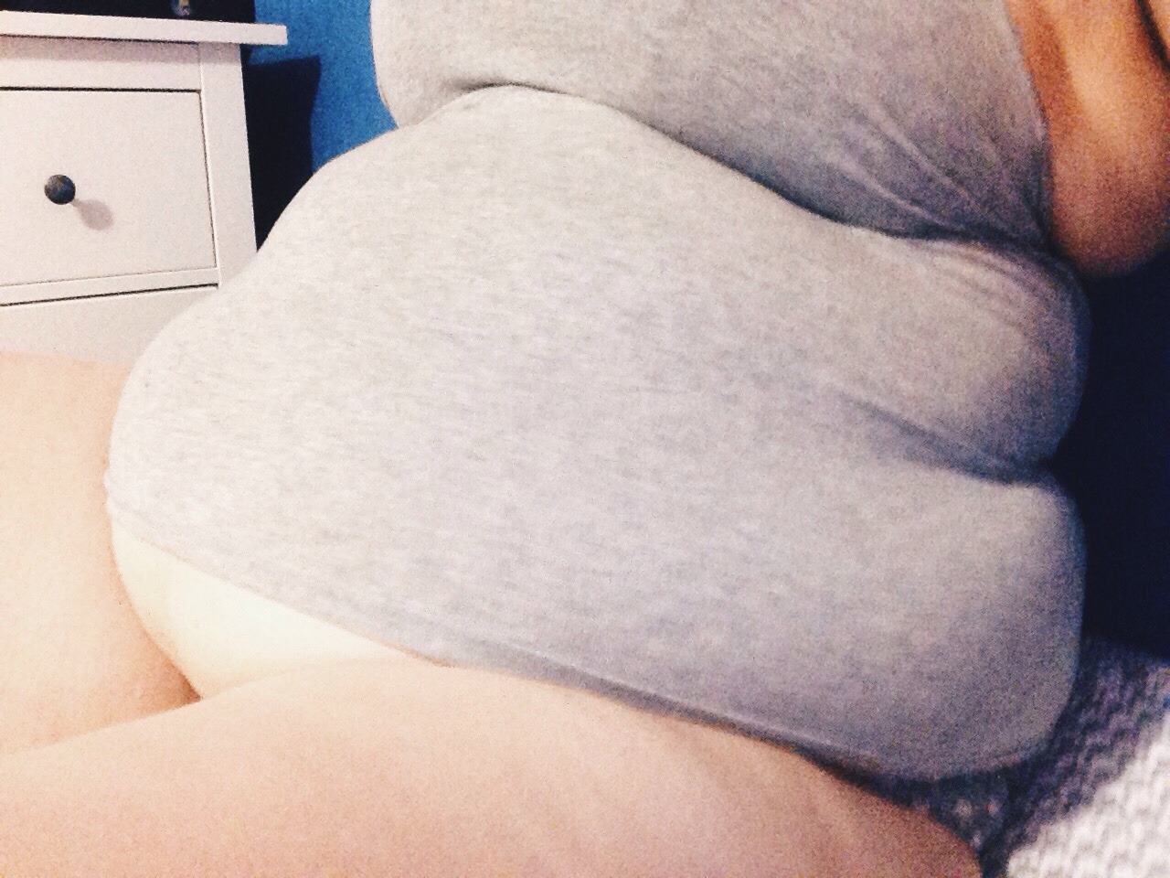 sphenis: cheekyfatty:  the aftermath of my midnight stuffing 😍😍😍 it’s