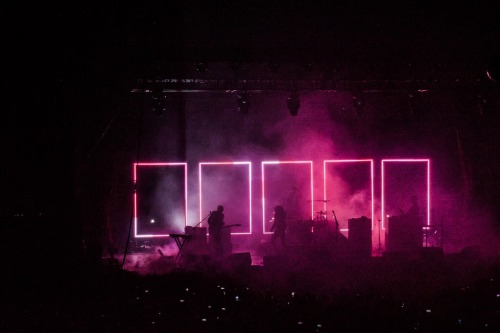 mattyhealyx:  // find me cause i’ll never find you // 