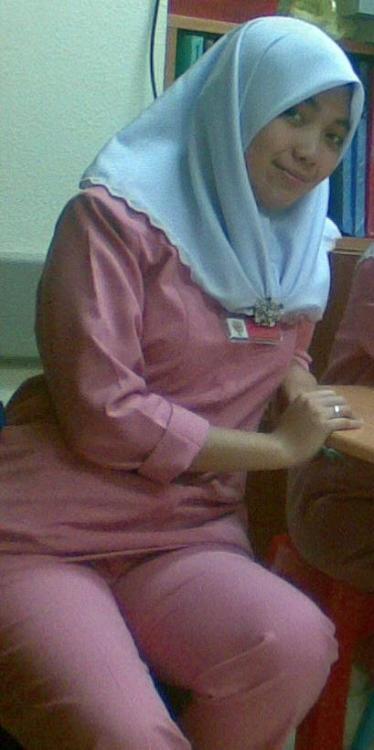 Porn zackabadi:  Bunei nurse Nuraqidah bogel. photos