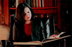 saraselizondo:  Regina Mills in 4x07 “The Snow Queen”. 