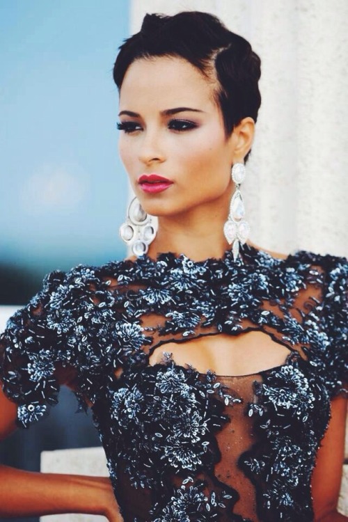 thisgirlspeaks:  youngveal:Miss Jamaica so flawless Still so upset she didn’t win, she’s perfect😩
