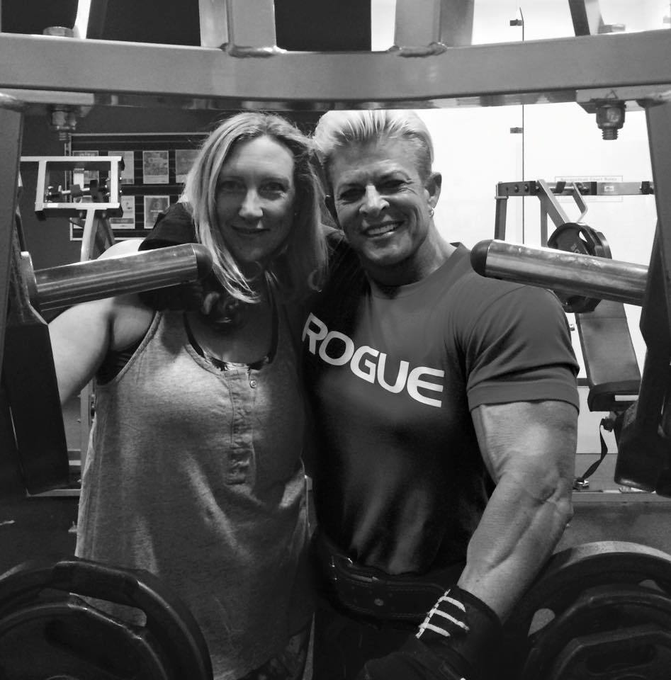lv4femalemuscle:  Tracy Argo is BIG. Look how her arm stretches the sleeve of that