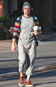 nearamirfaramir:  robertdowneyjr:  Robert Downey. Jr either dresses really well or ridiculously terribly.  Exhibit A:  Exhibit B:  