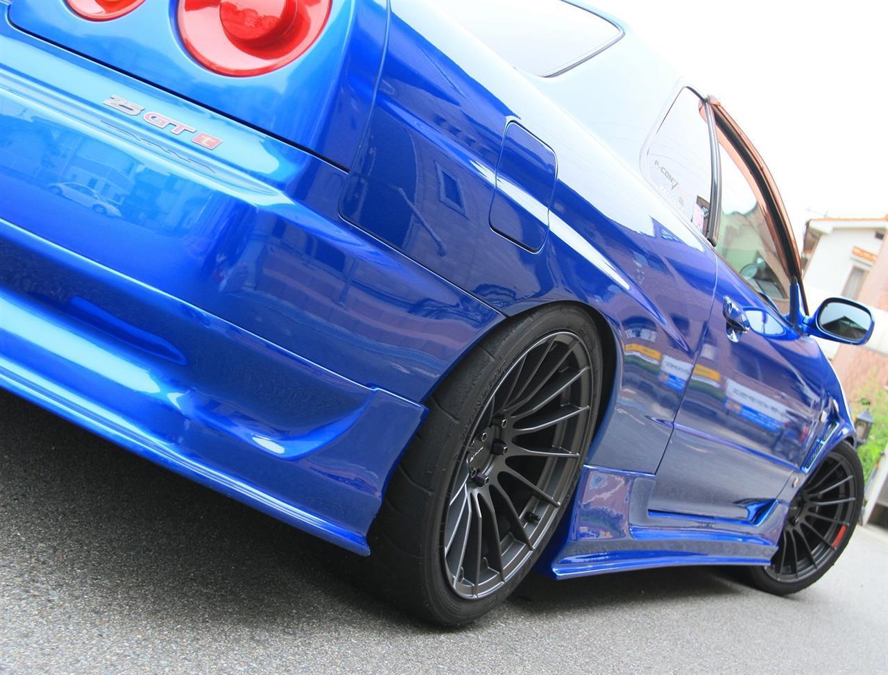 drifthole:    ENKEI RS05RR.