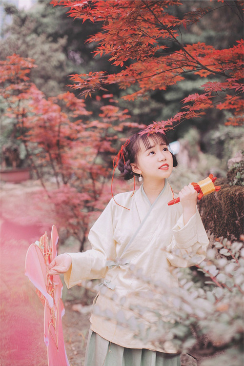 mingsonjia:《 纸 鸢 归 》Model @修老虎 /Photography by @你 好 我 是 红 少 爷