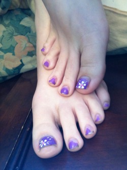 kissabletoes:  My perfect long toes need