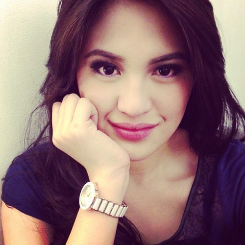 blueillussion:  Someone: Ano sasabihin mo kay @MyJaps kapag nagkita kayo?Me: Simple lang.. “Ang ganda ganda mo!!” with feelings pa para bongga!! HAHA-SRSLY ang GANDA GANDA GANDA mo talaga Julie!! Forevs!!