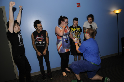rhymenocerous:  uriesays:  ARE WE NOT GOING TO TALK ABOUT PATRICKS REACTION???  he’s like a sim 