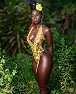 woodofholly99:afrodesiacworldwide:Brown Sugar 💜🤎💜