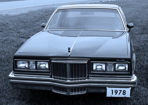 Carsthatnevermadeitetc:  Pontiac Grand Prix With Asc Canopy Roof, 1978.  A Special