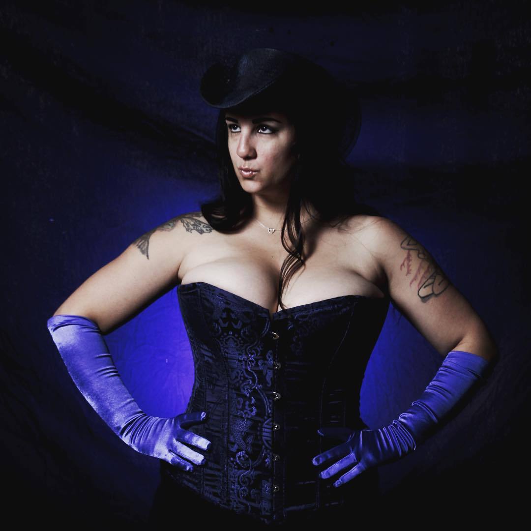 mistressxena:  Pic by Kurt Anzelone. June 2015.
