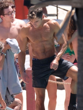 Zac Efron at Baywatch set