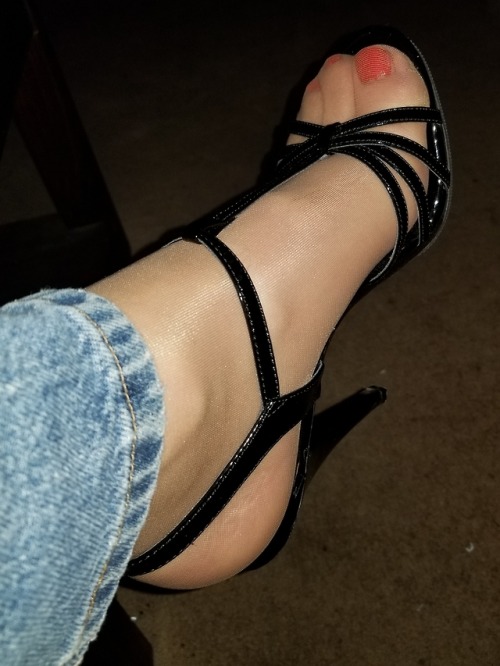 nylons4ever52: Another pic of my new heels