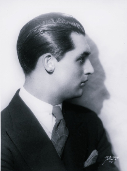 vintagegifhistory-collector:Cary Grant..late 1920s