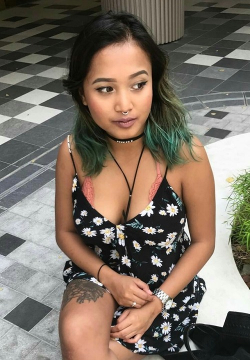 couplrmalay: holycalzone: Big tits but where her butt go Ni tetek ke