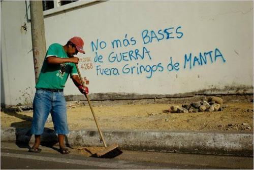 “No more war bases. Gringos out of Manta”Graffiti against the US military seen in Manta, Ecuador