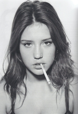 kayascodeliaro:  Adèle Exarchopoulos for Les