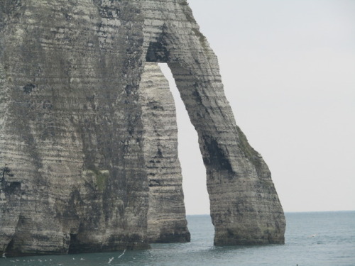 tourtipper:#Toptip  Étretat in the north west of France is a really nice small village. Where you ca