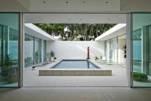 diorchitect: The Row store at Melrose Place.Designed as a modern style home by Montalba Architects