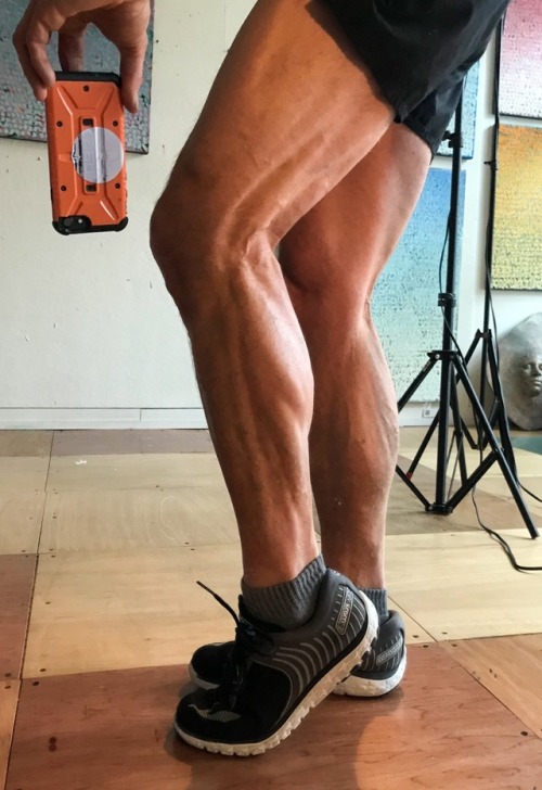 Hit Hams And Calves Today. Learning To Get My Butt Into Deadlifts. @m0tiv8me