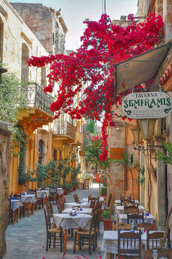 allthingseurope:  Rethymno, Greece (by Quasebart) 