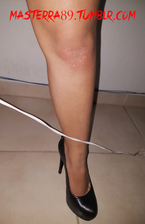 masterra89:Punishment time for my slave yesterday. My slave forgot one of her daily protocols and therefore asked to be punished. I bound her tightly and then I placed clamps on her nipples weighed down by a lock for starters. I then made her kneel on