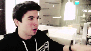 ugly-nat:   haechxnie: Ay Willy, no escondas tus celos detras de esa sonrisa 7u7