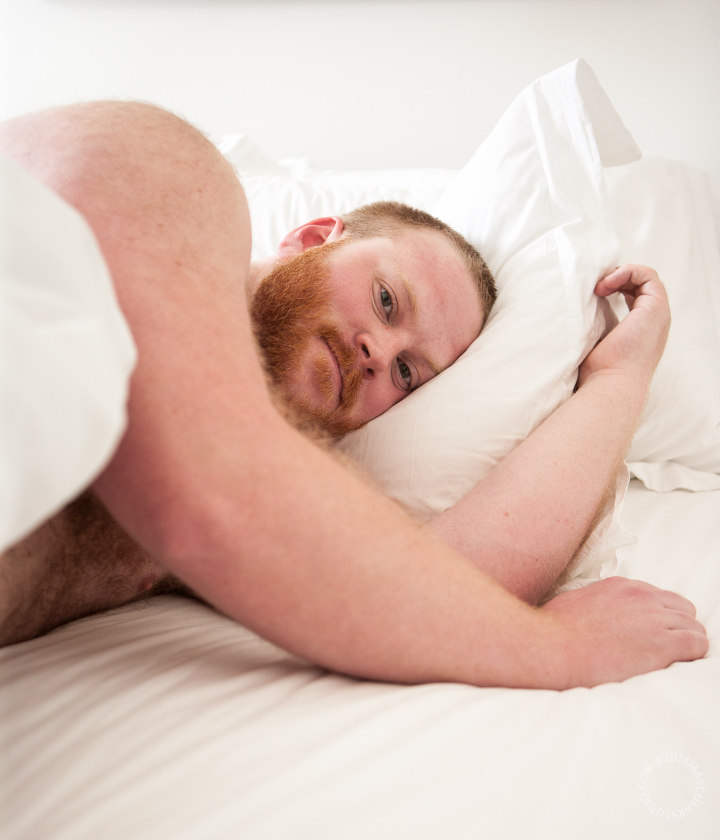 metalbeardcub:  thebigbearcave:  The whitey white of the bed sheets against his skin