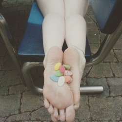 Vos-Pieds-Mademoiselle:  Candy ♡ #Feet #Füße #Footfetishnation #Fashion #Candy