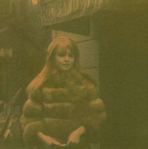 maureensadoll:Jane Asher in New York City. Photos restored by me but originally from Ebay. Check out the auction here. 