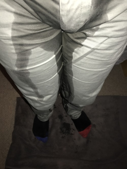 Porn photo keepcalmpisspants: Pissed my work trousers
