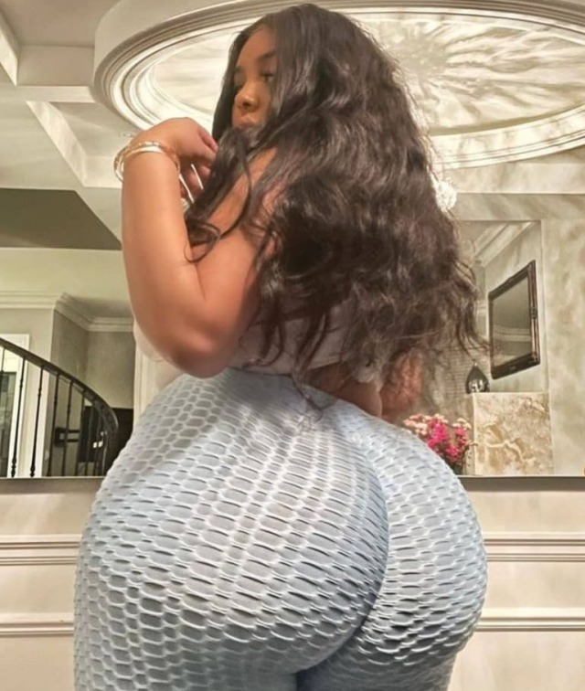 princejazziedad:DeliciouslySexy Curvy Luscious BootiDeliciousAfrican BOOTIFUL Mamies&hellip;&hellip;. 🧡💟💜