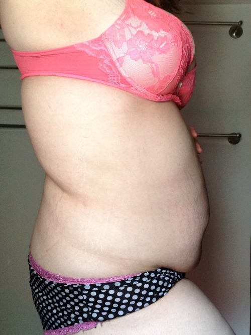 bellygoddess:  A bunch of belly I never posted