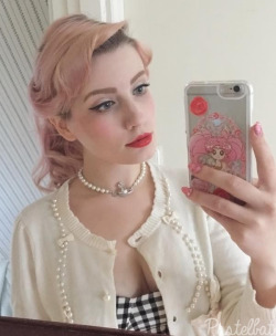 pastelbat:  Made a pretty cute updo hair