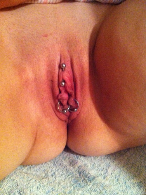 nzfulla:  This is when I was piercing my GF’s pussy!!! sooo hot !! 